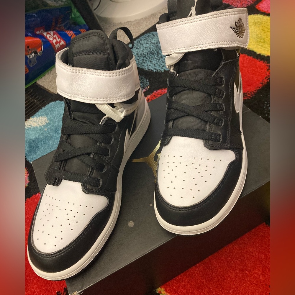 Black and White Air Jordan 1 Hi FlyEase(GS)